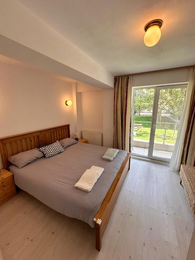Manolaire Airport Residence Otopeni Eksteriør billede